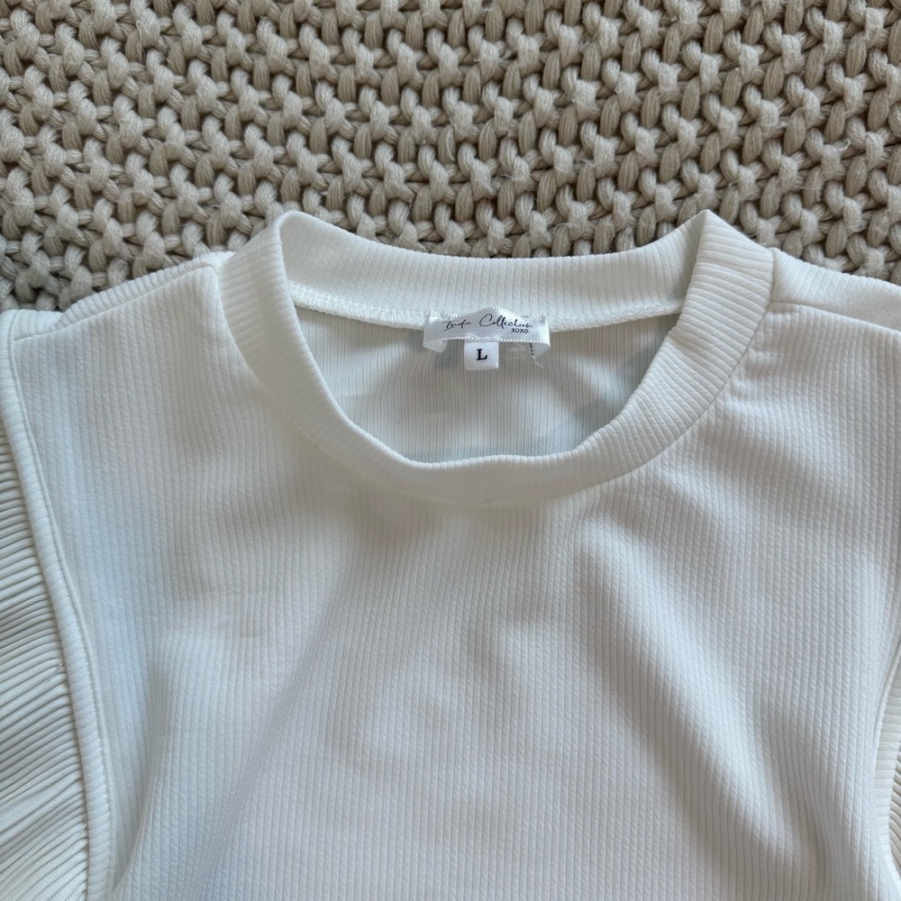 Cream Ruffle Sleeve Top - Picture 2 of 4